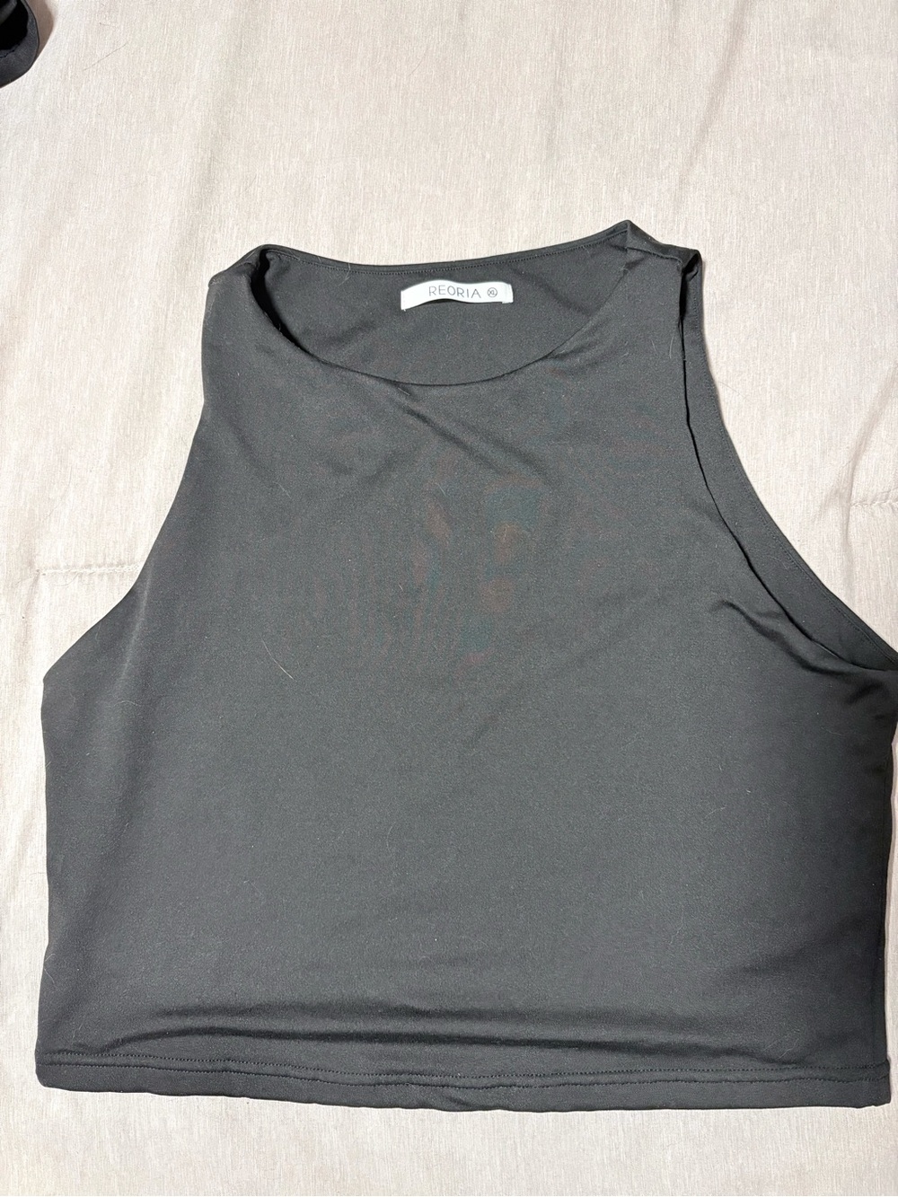 ReoRia Black Cropped Tank Top